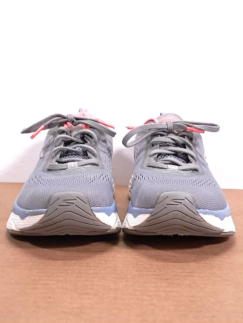 Skechers Max Cushioning Go Run Shoes Women 9.5 Gray Pink Athletic 128551 GYCL - Picture 7 of 14